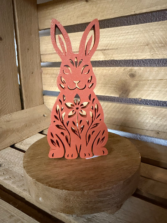 Osterhase Floral sitzend von vorne