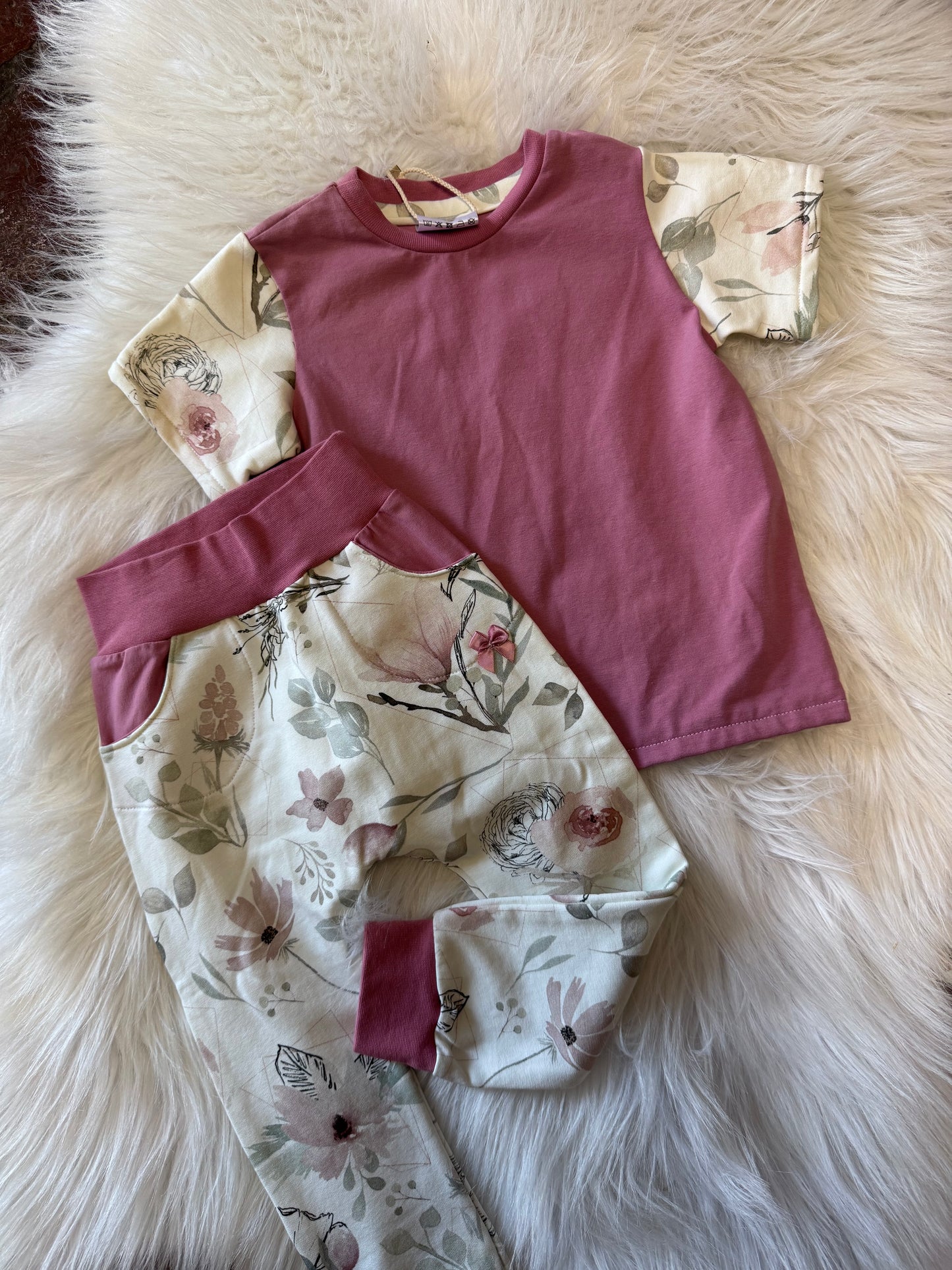 Set aus T-Shirt und Hose -  verschiedene Motive