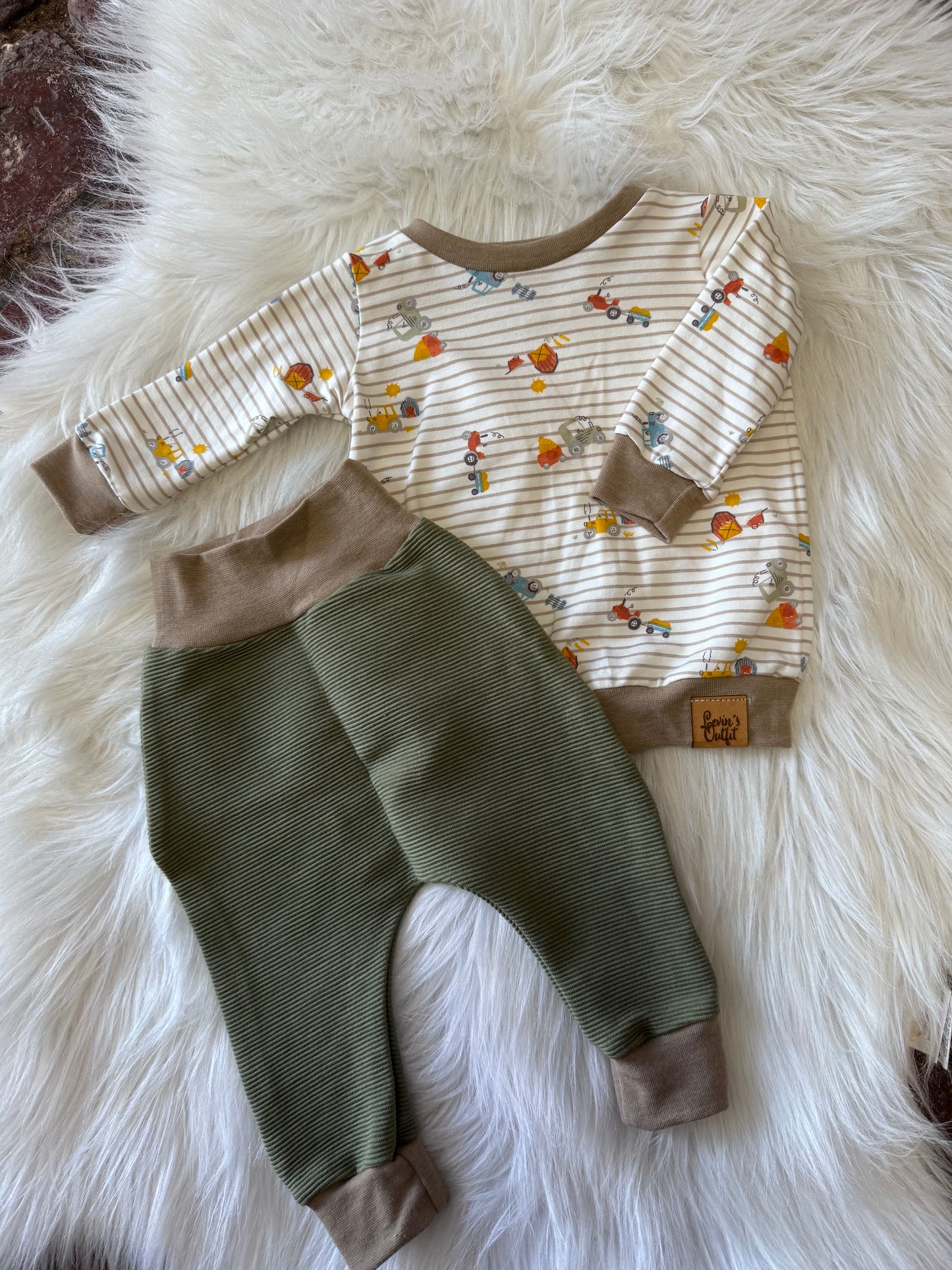 Set aus Shirt langarm und Hose -  verschiedene Motive